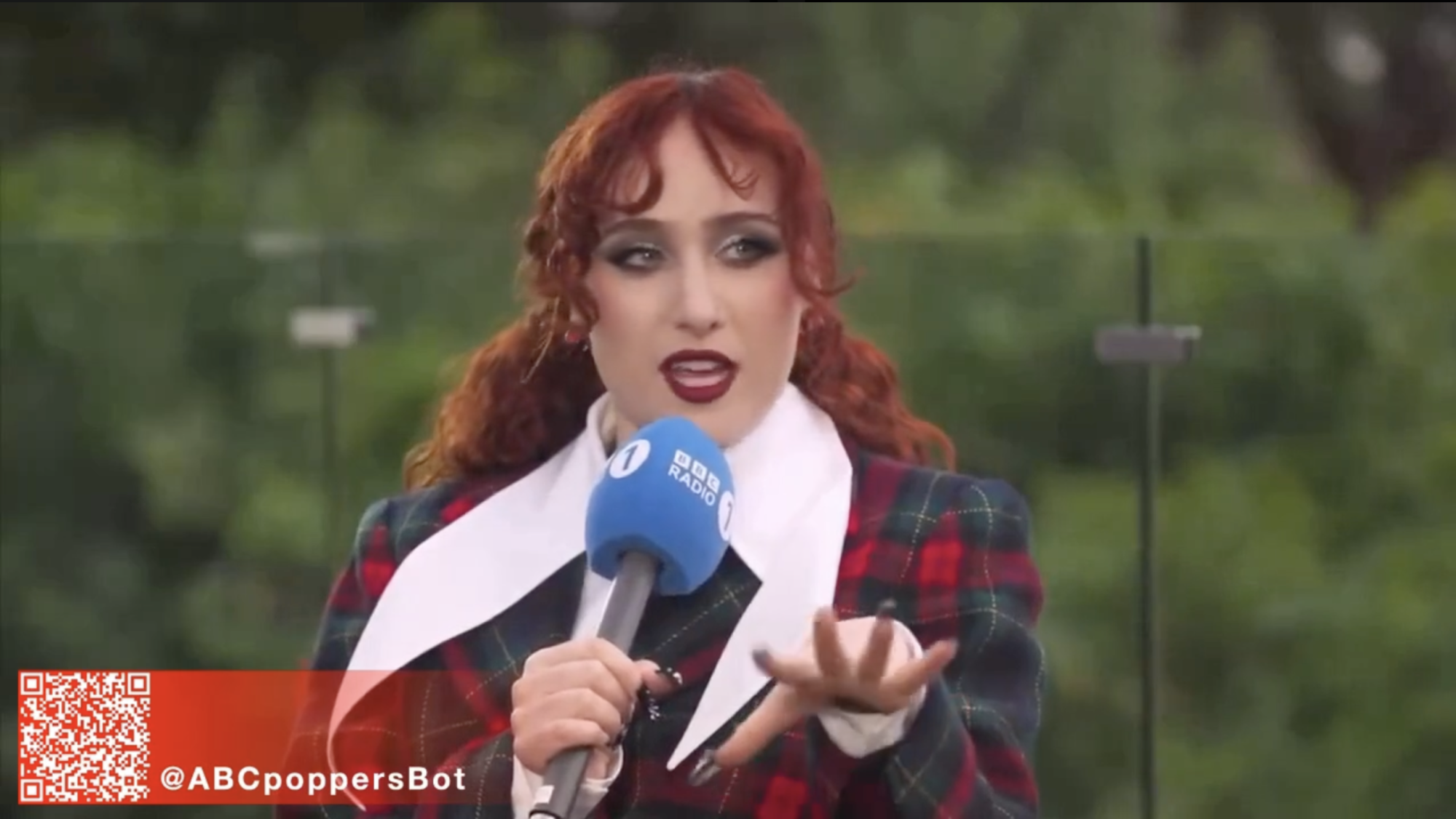 Всегда происходит какая-то хуйня. Какая-то сука блюет, какая-то сука вдыхает попперсы, какой-то девушке всё равно, что её парик наполовину снят Сургуте Всегда происходит какая-то хуйня. Какая-то сука блюет, какая-то сука вдыхает попперсы, какой-то девушке всё равно, что её парик наполовину снят Сургуте